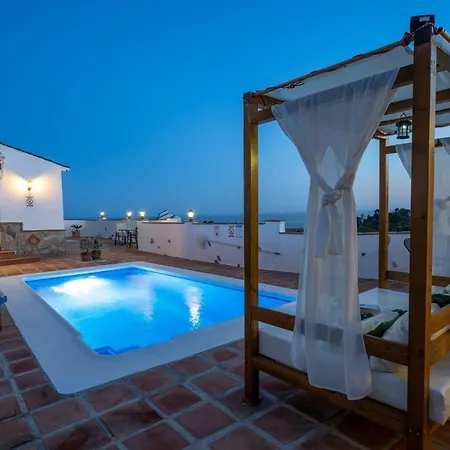 Mit Privatpool Fuer 2 Personen Ca 60 Qm In Nerja, Andalusien Costa Del Sol