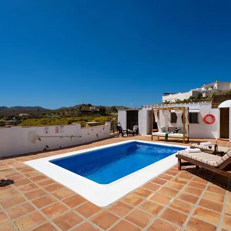 Mit Privatpool Fuer 2 Personen Ca 60 Qm In Nerja, Andalusien Costa Del Sol بيت للعطل *