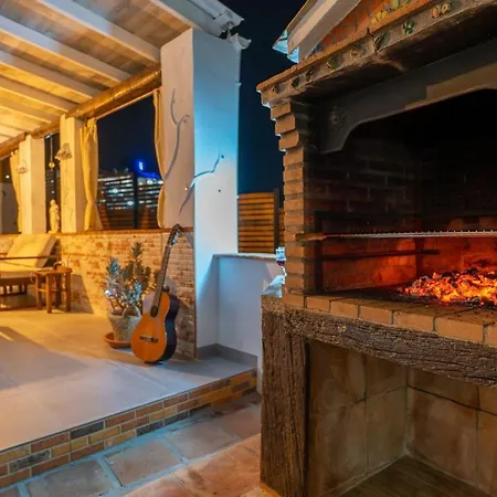 Mit Privatpool Fuer 2 Personen Ca 60 Qm In Nerja, Andalusien Costa Del Sol نيرخا